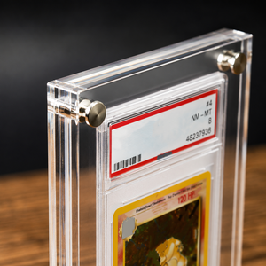 Espositore Magnetico Scorrevole in Acrilico per Carte PSA con Protezione Gradata e per Collezione Pokémon - Product Image 3