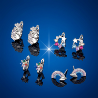 Boucles d'oreilles Huggie en argent sterling 925 plaqué rhodium, petites et légères, luxueuses, avec zircon cubique coloré, mignonnes, pour femmes, cadeau