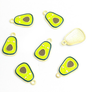Abalorio de Aguacate en Rodajas, Verde Esmaltado, de Aleación de Zinc, Adorno de Fruta para Pulseras de <span class=keywords><strong>la</strong></span> <span class=keywords><strong>Amistad</strong></span> de Verano - Product Image 3