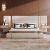 Lit King-Size en Cuir Véritable de Luxe avec Cadre en Bois Massif (3,3 m) - Style Luxe Léger, Dossier Souple Personnalisable pour Grandes Tailles