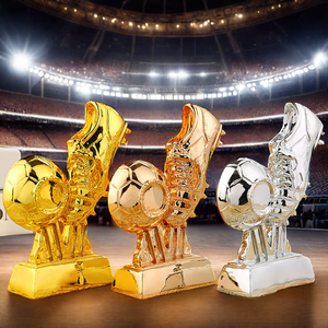 Trofeo Deportivo Personalizado para Baloncesto, Fútbol, Balón de <span class=keywords><strong>Oro</strong></span>, Hecho de Poliresina, Diseño Artístico Pintado Personalizado - Product Image 1