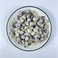 Cubes de poulet lyophilisés aux myrtilles, friandise riche en protéines pour récompenser les chats difficiles et les chiens de petite race, complément alimentaire