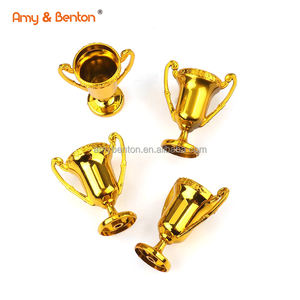 Vendita calda a buon mercato cosa <span class=keywords><strong>Mini</strong></span> trofei di plastica tazza per festa giocattoli di favore per i bambini - Product Image 3