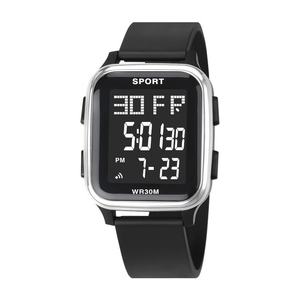 Montre de sport numérique multifonctionnelle pour homme, nouvelle mode, avec alarme lumineuse pour activités de plein air, en plastique, vente en gros - Product Image 4