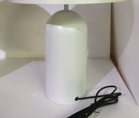 Lampe de bureau blanche minimaliste moderne, design champignon de luxe, éclairage de table de chevet pour la lecture, pour les projets d'hôtellerie