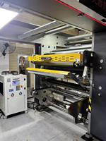 Machine de laminage automatique sans solvant de qualité alimentaire |   Système de moteur servo 3-en-1 avec rouleau de pressage en céramique pour papier/plastique/film/feuille