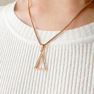 Collier pendentif en triangle géométrique en acier inoxydable 316L Collier à breloques en forme de pyramide Delta avec lettres <span class=keywords><strong>grecques</strong></span> Vendeurs de bijoux - Product Image 3