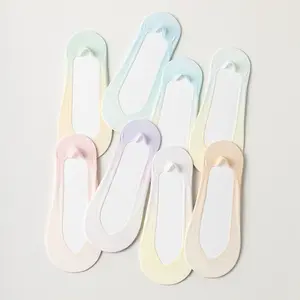 2024 calcetines de barco de seda de hielo de color degradado para mujer en verano finos y frescos antideslizantes tacones altos calcetines invisibles de boca baja