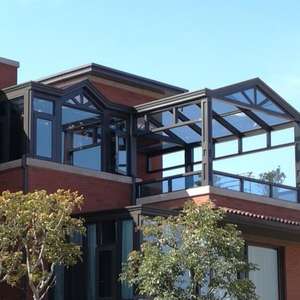 Pergola bioclimatique moderne et contemporaine en alliage d'aluminium pour patio résidentiel et hôtelier, avec double vitrage trempé - Product Image 2