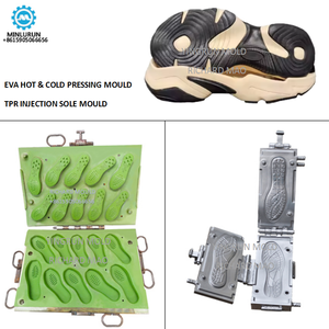 Semelle <span class=keywords><strong>de</strong></span> <span class=keywords><strong>chaussure</strong></span> <span class=keywords><strong>de</strong></span> football en EVA à crampons pour homme, légère, confortable, antidérapante et durable, pour extérieur - Product Image 1