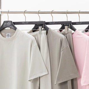 Camiseta de algodón de gran tamaño de 230G para hombre, estampado DTG OEM, cultivo personalizado, diseño Vintage, lavado con ácido sólido, tejido de peso pesado, se decolora Formal - Product Image 2