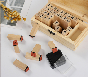 Numéro en bois et lettre symbole <span class=keywords><strong>alphabet</strong></span> <span class=keywords><strong>tampons</strong></span> en caoutchouc en bois et ensemble de <span class=keywords><strong>tampons</strong></span> <span class=keywords><strong>encreurs</strong></span> - Product Image 5