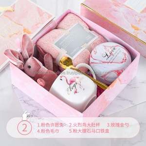 Vente flash 2023 - Cadeau d'anniversaire de mariage personnalisé en verre tendance avec logo personnalisé pour filles - Belle boîte cadeau - Product Image 2