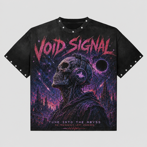 Camiseta Gráfica Negra Personalizada con Estampado de Calavera y Auriculares, Detalles Tachonados, Estilo Oversize Boxy Streetwear, Camiseta de Hombre de Gran Gramaje - Product Image 1