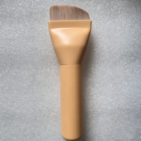 Pinceau de maquillage en fibres synthétiques avec logo personnalisé gratuit, design large en arc pour application rapide des masques, pinceau applicateur de masque