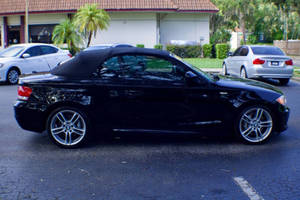 รถยนต์มือสอง BMW ซีรีส์ 1 รุ่น 135i ปี 2011 แบบเปิดประทุน 2 ประตู เกียร์ธรรมดา/อัตโนมัติ เครื่องยนต์ 4 ลิตร พวงมาลัยซ้าย เบาะหนัง กล้องมองหลัง - Product Image 5