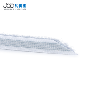 Bande d'étanchéité insonorisante autocollante JOB grise pour portes et fenêtres, 0,27 po de large x 0,3 po d'épaisseur - Product Image 4