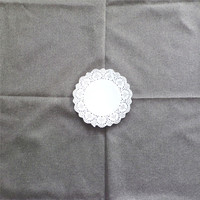Napperons en papier jetables de 5 pouces, en dentelle, pour la décoration de gâteaux, la présentation des aliments et la table de fête