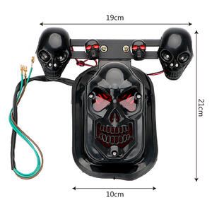 DUPANQ Clignotant de frein arrière de crâne de <span class=keywords><strong>moto</strong></span> pour Cafe Racer Old School Bobber Chopper - Product Image 3