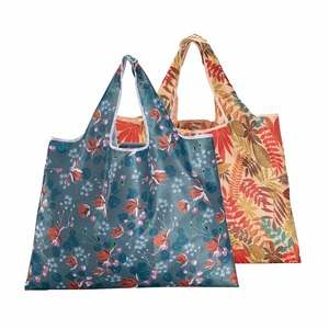 Sacs de courses réutilisables pliables en nylon imprimé personnalisé, écologiques, recyclés, en polyester, imperméables et résistants aux déchirures - Product Image 3