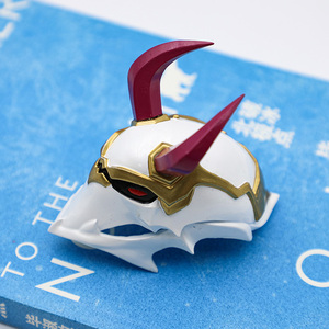 Casco de Dragón con Cuernos Rojos, Chapado en Oro Blanco, Decoración Artística de Metal Fundido, Coleccionable de Personajes de Cine y Televisión - Product Image 1