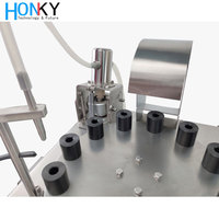 Machine de remplissage et de capsulage d'ampoules en plastique de bureau semi-automatique Fonction de remplissage de gel et d'huile pour les cosmétiques de soins de la peau
