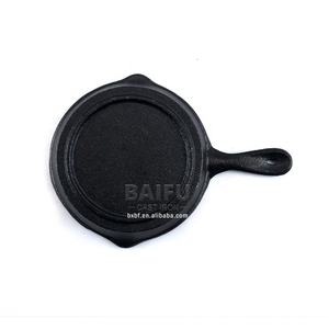 <span class=keywords><strong>Mini</strong></span> <span class=keywords><strong>plat</strong></span> de cuisson en fonte pré-assaisonné, <span class=keywords><strong>plat</strong></span> de service, poêle <span class=keywords><strong>à</strong></span> frire avec base en bois, poêle <span class=keywords><strong>à</strong></span> griller en fonte - Product Image 4