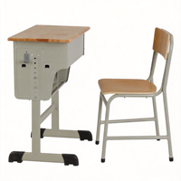 Service OEM/ODM : Chaises en bois modernes avec tablette d'écriture et surfaces résistantes aux produits chimiques pour l'utilisation en laboratoire scolaire dans les garderies