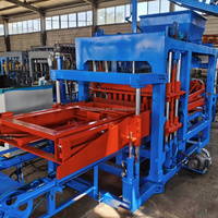 Machine de fabrication de briques de pose de pavés entièrement automatique QT4-15 à petit budget pour la fabrication de blocs solides creux en béton