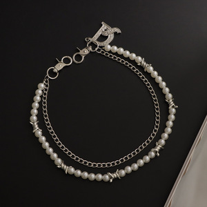 โซ่คล้องกางเกงสองชั้นแบบมุกประดับหนามพร้อมจี้ตัวอักษร สไตล์ฮิปฮอป สำหรับใส่ในชีวิตประจำวัน - Product Image 4