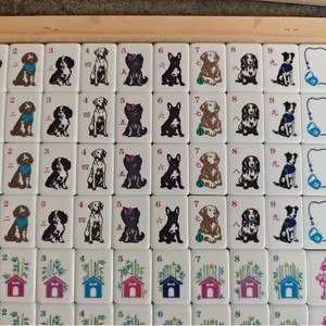 Classic Dog-Themed Durable Acrylic Poker Style Mahjong Set with Folding Metal Legs for 4 Players Gift Set - Product Image 5