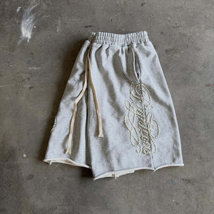 Shorts de jogging décontractés pour hommes, gris, taille haute, ornés de perles, longueur genou, taille élastique, style streetwear - Product Image 5