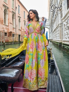 Tissu de robe Salwar Kameez pour femmes en coton de soie pure, imprimé numérique Jorjet et broderie, travail de diamant Sikorski - Product Image 2