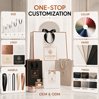 Sac cadeau en papier avec logo personnalisé, motif ciel étoilé et planètes, ruban en satin, nœud, sac en papier cartonné blanc pour cadeaux de fête et emballages cadeaux