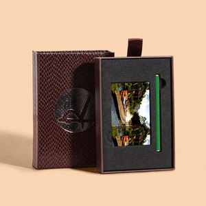 Caja <span class=keywords><strong>de</strong></span> regalo USB <span class=keywords><strong>de</strong></span> lino <span class=keywords><strong>de</strong></span> lujo personalizada en oferta, álbum <span class=keywords><strong>de</strong></span> fotos con cubierta <span class=keywords><strong>de</strong></span> lino, cajas <span class=keywords><strong>de</strong></span> papel para almacenamiento <span class=keywords><strong>de</strong></span> fotos y USB. - Product Image 2