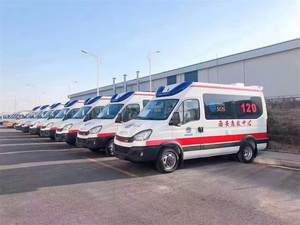 Nouvelle ambulance diesel I-VECO à transmission manuelle avec équipement médical, norme d'émission EURO 5 - Product Image 4