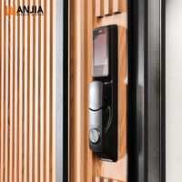 Porte d'entrée de villa de luxe en aluminium à rupture de pont thermique, porte avant moderne à lattes effet bois avec serrure intelligente, portes de sécurité