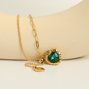 Collana con Ciondolo in Acciaio Inossidabile Placcato Oro con Zirconi Carline, Regalo di Compleanno per Donne - Product Image 3