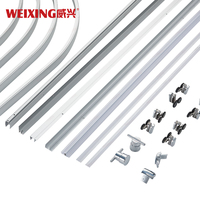 Bon prix système de rail à vis encadré carré d'angle en aluminium poignée à rouleau ensemble complet de quincaillerie pour salle de douche sans verre