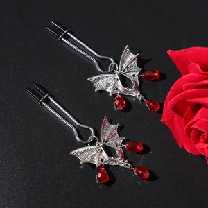 Pinzas para pezones Bat Red Diamond plateadas, accesorios de estimulación para parejas adultas - Product Image 2