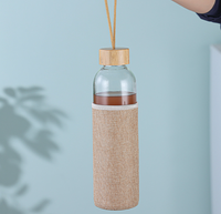 Gobelet à eau en verre isolé résistant à la chaleur moderne de 500 ml, très vendu, réutilisable, avec couvercle en bambou à visser, housse en lin, anti-fuite
