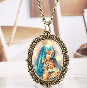 <span class=keywords><strong>Montre</strong></span> de poche en quartz antique en bronze avec icône chrétienne de la Madone et de Jésus, ornements pendentifs avec collier chaîne, cadeau - Product Image 4