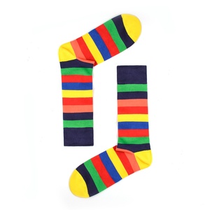 Calzini Eleganti Firmati di Lusso Unisex in Modal con Fantasia Geometrica Colorata e Divertente in Scatola - Pronti per la Spedizione - Product Image 4