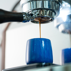 Taza de Café de Cerámica con Doble Pared Aislante, Forma de Huevo, 80 ml, Moderna, Lujosa y Ecológica para Espresso Italiano - Product Image 6