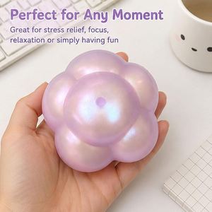 Jouet Squishy Nuage Mignon pour la Décompression Sensorielle, Anti-Stress, Doux à Presser, Fidget Toy, Idéal pour Cadeau Promotionnel - Entrepôt USA - Product Image 3