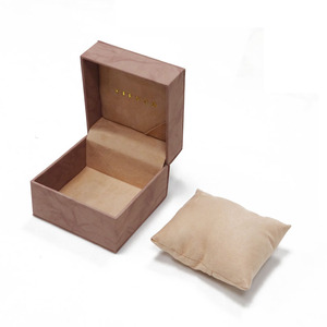 Petite boîte d'emballage cadeau de luxe personnalisée avec fermeture magnétique 1200g en carton bague collier bijoux avec logo - Product Image 1