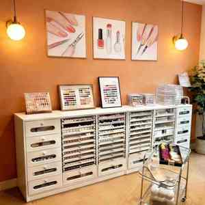Gabinete de Almacenamiento para Arte de Uñas, Color Blanco, con Cajones y Estantes, para Salón de Belleza o Estudio - Product Image 2