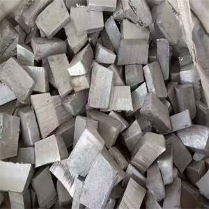 Lingotes de Magnesio de Alta Pureza de Marca OEM para la Industria de Aleaciones de Magnesio con Ventas Directas de Fábrica - Product Image 1