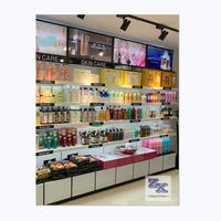 Maßgefertigte Kosmetik-Shop-Vitrine mit LED-Beleuchtung und Hochwertigen Materialien
