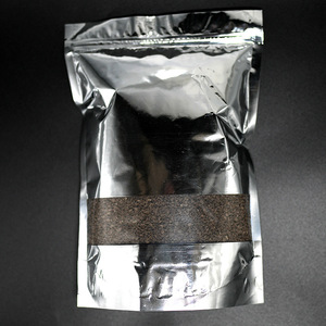 Cebo granular negro de alta proteína para pesca de carpas - Product Image 1